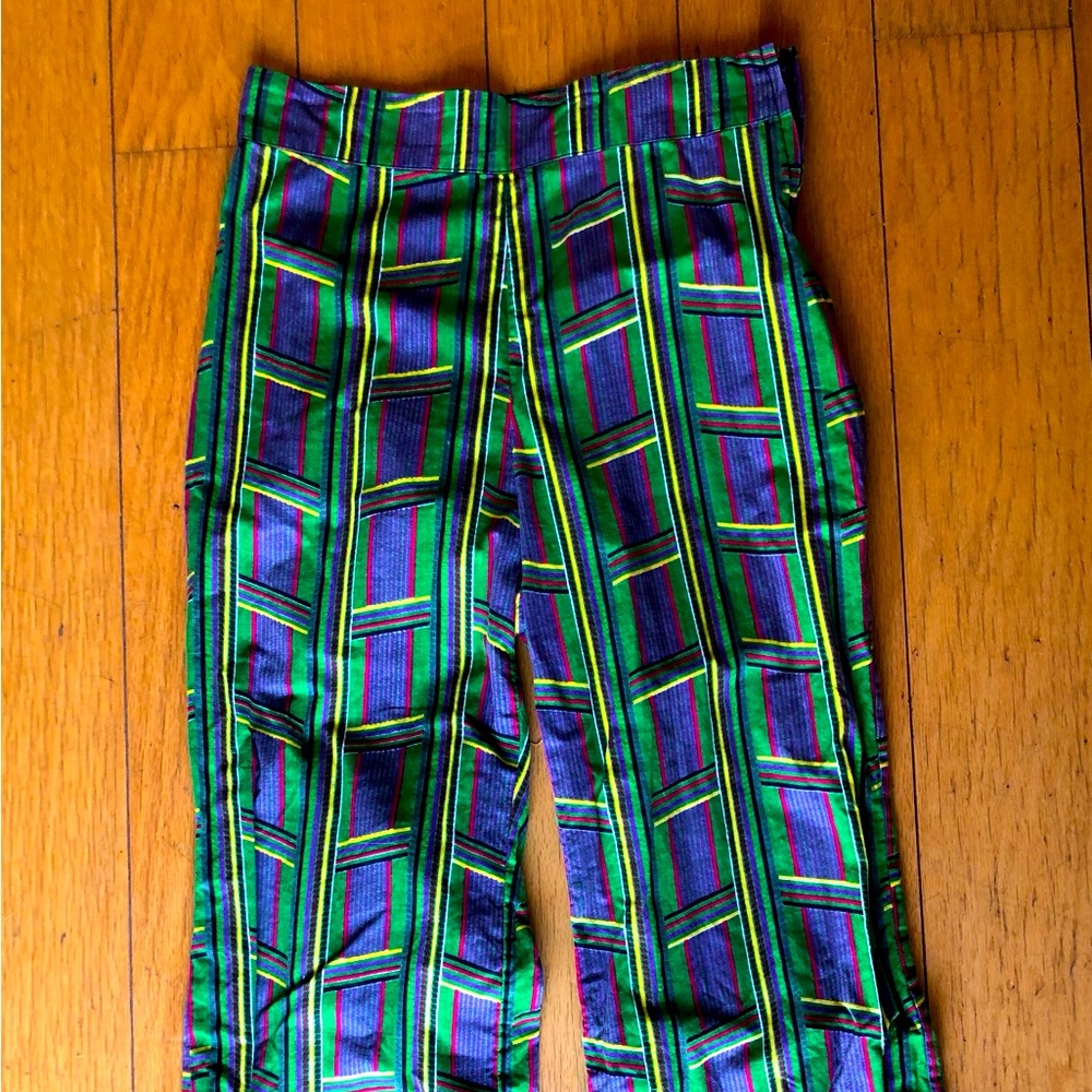 Osei Duro Pants. Women fits like size 4-6. Excellent condition